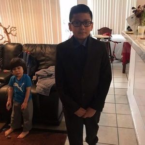 Meet your Posher, Efren